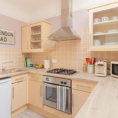 Spacious Split Level Flat In Great Location Portsmouth Exterior photo