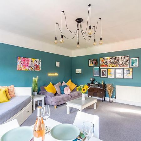 Spacious Split Level Flat In Great Location Portsmouth Exterior photo