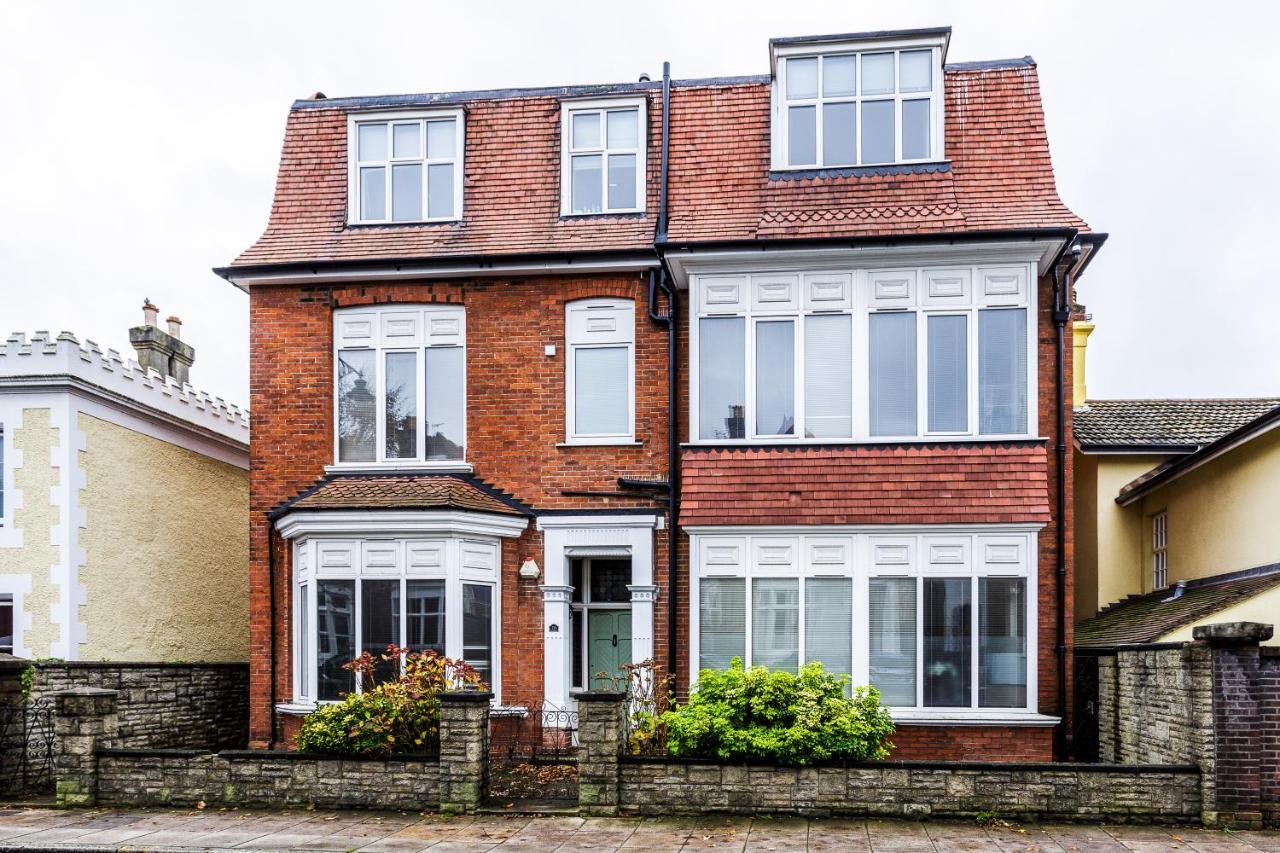 Spacious Split Level Flat In Great Location Portsmouth Exterior photo